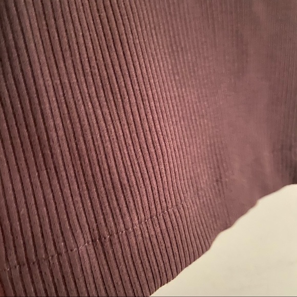 NWT Crop Top - Picture 3 of 5